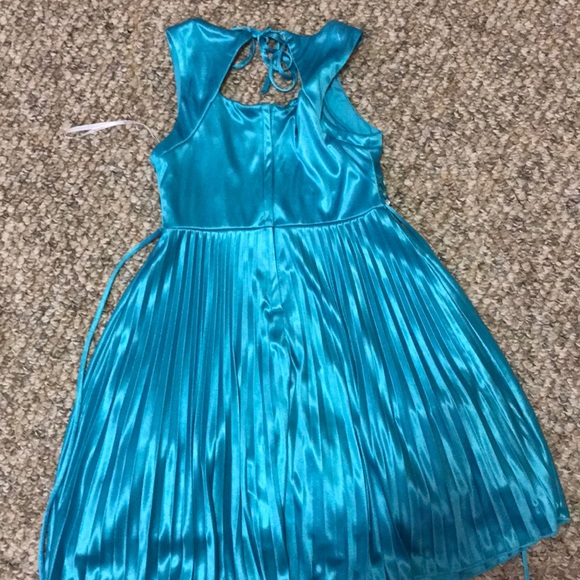 My Michelle pleated dress size 8 - Picture 3 of 3